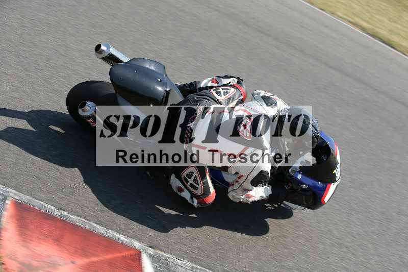 /Archiv-2023/28 05.06.2023 Moto Club Anneau du Rhin/vert-medium/25